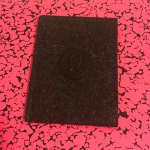 Lululemon card wallet